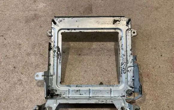 Mercedes-Benz E W214 Other engine bay part A2065405454