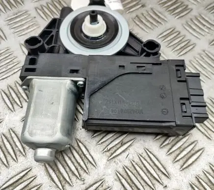 Volvo XC40 Rear door window regulator motor 32283267