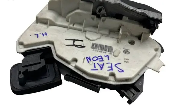 Seat Leon (5F) Rear door lock 5K4839015AF