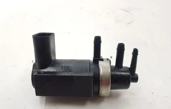 Vacuum valve