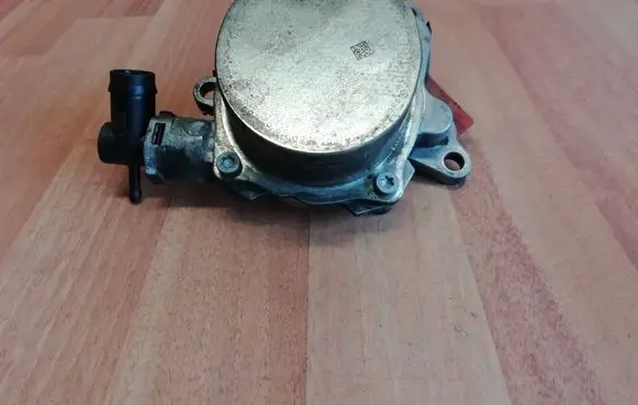 Renault Espace V (RFC) Vacuum pump 146503760R 146507510R