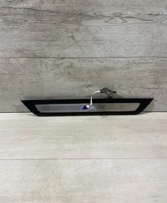 BMW 5 G30 G31 Front sill trim cover 8061056 626299 00001652