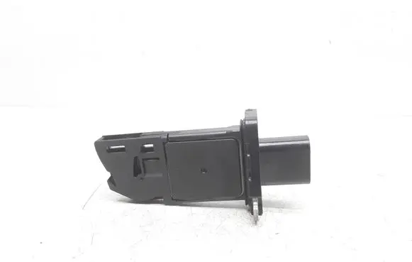 Volvo V70 Mass air flow meter 8V2112B579AA