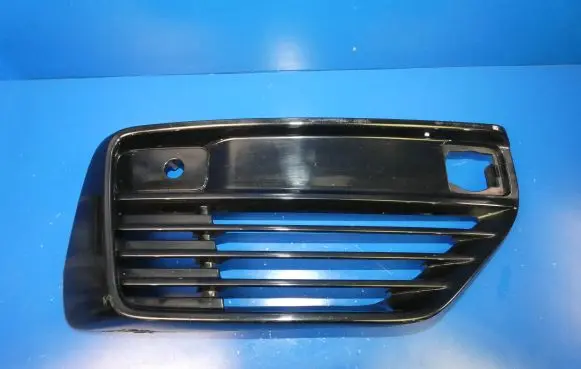 Volvo XC90 Front bumper lower grill 31663815