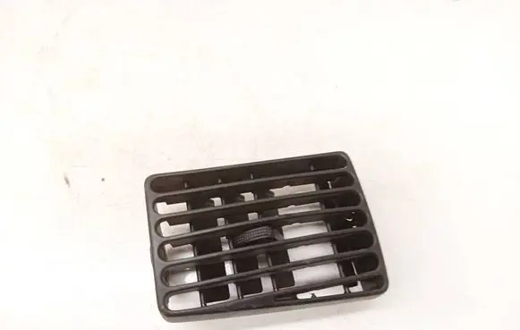 Volkswagen PASSAT B4 Dash center air vent grill 3A1819755B