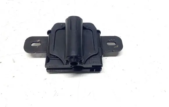 Volvo S60 Engine bonnet/hood lock/catch 31299868