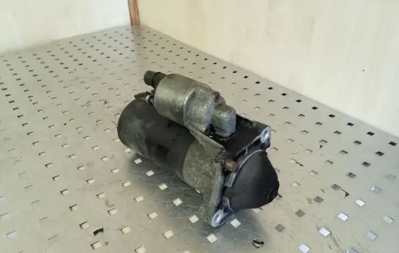 Volvo XC60 Starter motor 0001109311 30782228