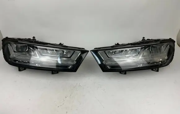 Audi Q7 4M Headlights/headlamps set 4M0941033B 4M0941034B