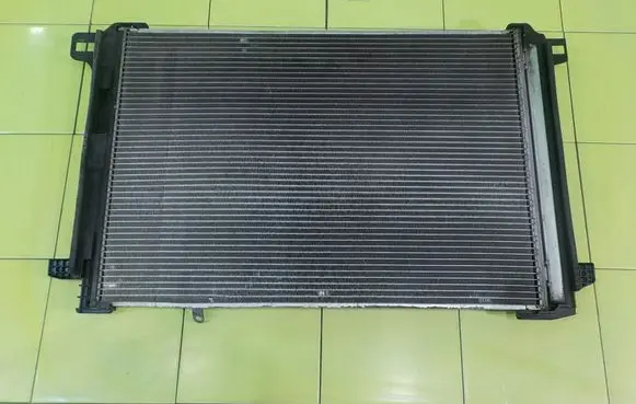 Mercedes-Benz C W204 A/C cooling radiator (condenser) A2045000554