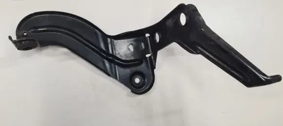 Audi A6 S6 C6 4F Intercooler pipe mounting bracket 4F0145813F