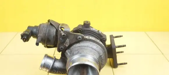 Volvo C70 Turbo 31312712 D5204T5