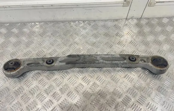 Citroen C-Zero Engine mounting bracket