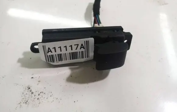 Toyota Aygo AB10 Electric window control switch D65166370 03124500