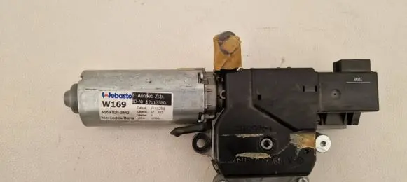 Mercedes-Benz A W169 Sunroof motor/actuator 0390200003pmi 0390200003