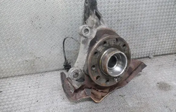 Opel Signum Front wheel hub spindle knuckle