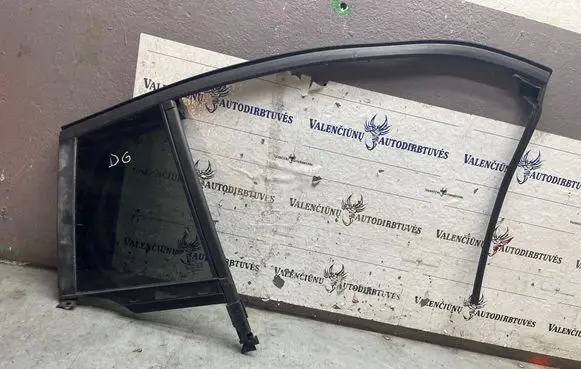Ford Focus Rear side window DOT211M93AS3 E000191 43R004523