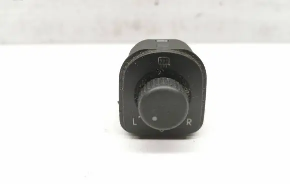 Volkswagen PASSAT B6 Wing mirror switch 1K0959565H 009701S