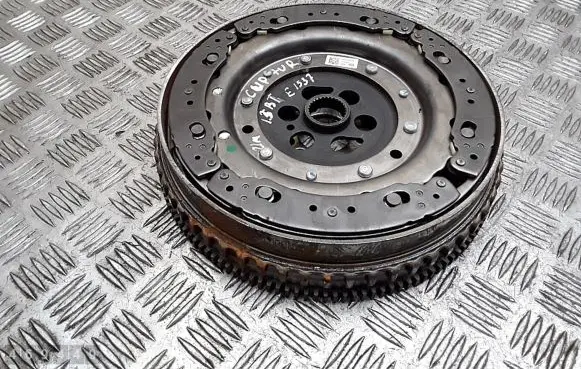 Renault Captur II Flywheel 123101804r