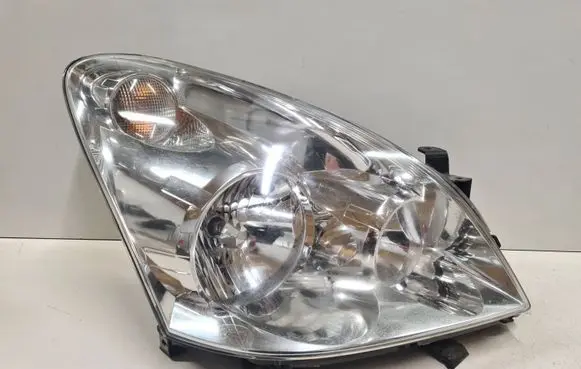 Toyota Corolla Verso E121 Headlight/headlamp