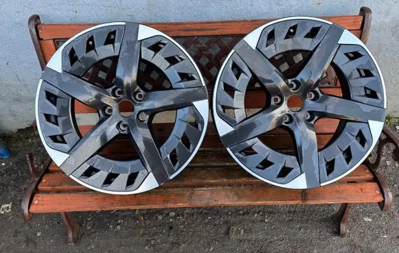 Seat Leon IV R19 alloy rim 