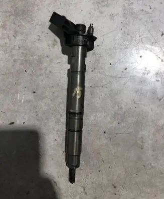 Fuel injector