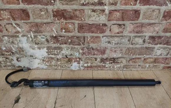 Jeep Grand Cherokee Tailgate strut 
