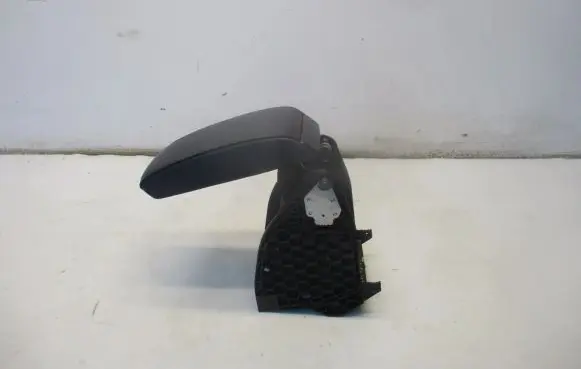Skoda Octavia Mk2 (1Z) Armrest