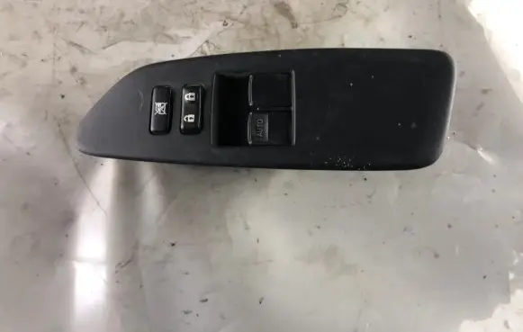 Toyota Auris 150 Electric window control switch 7423202540
