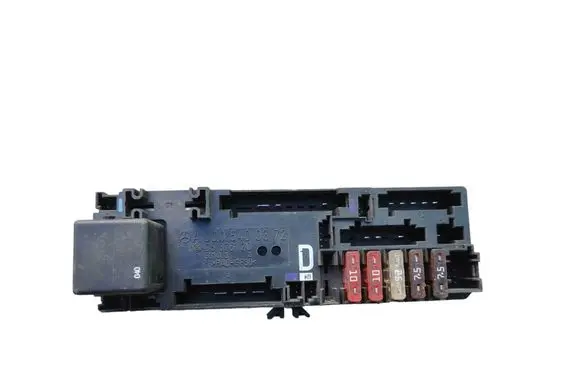 Mercedes-Benz E W210 Fuse box set A0005400372 05376120