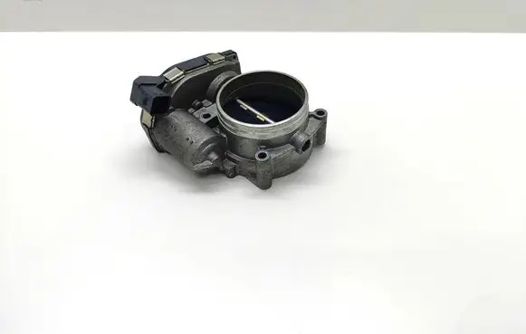 BMW 5 E60 E61 Throttle valve 75561180 7556118001