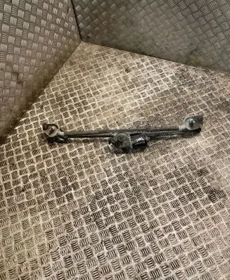 Chrysler 300 - 300C Front wiper linkage and motor 04805711AA