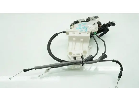 Fiat 500X Front door lock 5203206700