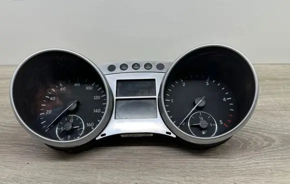 Mercedes-Benz ML W164 Speedometer (instrument cluster) A2514402111 A2C53240818 000328