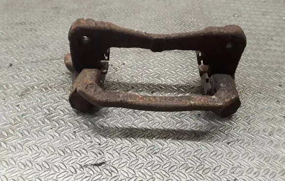 Toyota Previa (XR30, XR40) II Brake caliper pad carrier rear 