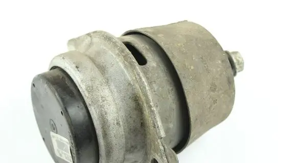 Porsche Cayenne (9PA) Engine mount bracket 94837504901