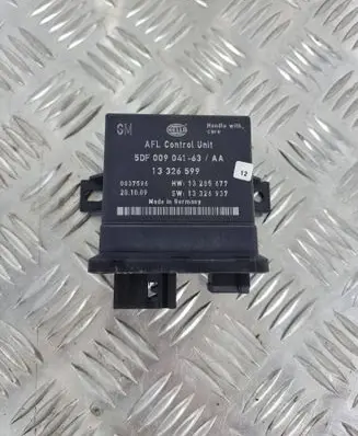 Opel Insignia A Light module LCM 13326599