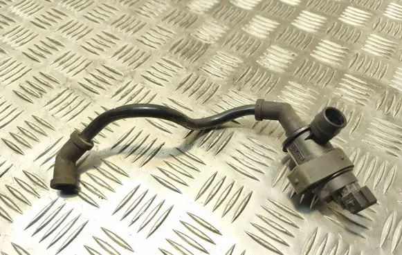 Opel Astra J Vacuum valve 13110331