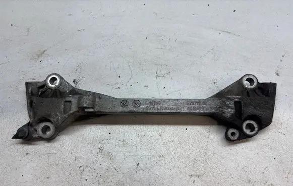 Mini One - Cooper Coupe R56 Engine mounting bracket 6772034