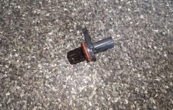 Camshaft position sensor