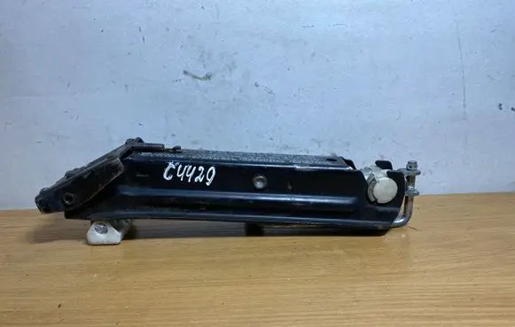 Mercedes-Benz C W203 Lift Jack A2035830415 C4429
