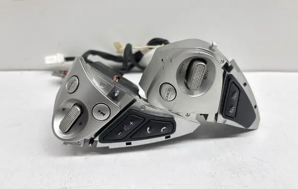 Nissan Juke I F15 Steering wheel buttons/switches 3222B