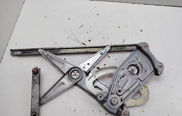 Renault Megane III Front window lifting mechanism without motor 966416102 966029102 966021105