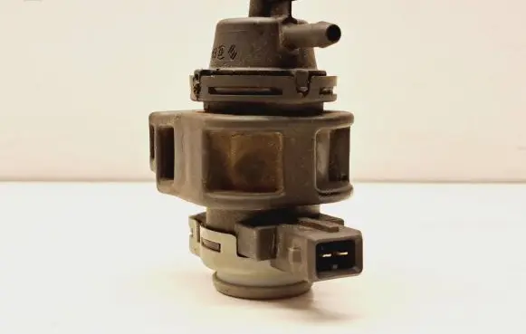 Nissan Qashqai Turbo solenoid valve 8200575400