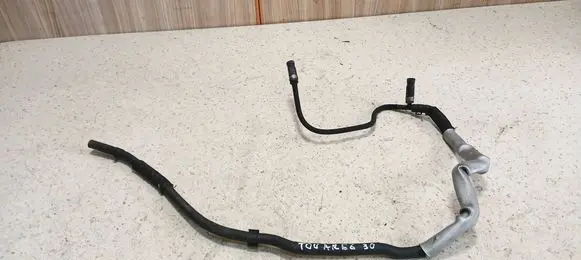 Engine coolant pipe/hose