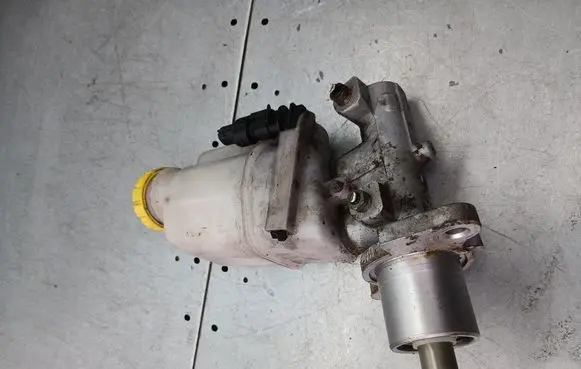 Alfa Romeo 147 Master brake cylinder