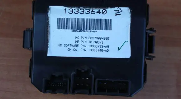 Opel Insignia A Tailgate/trunk control unit/module 13333640 3027909B00 13333739