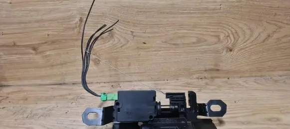 Volvo C30 Tailgate/trunk/boot lock/catch/latch 30784739
