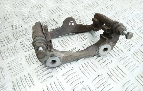 BMW 1 E82 E88 Front Brake Caliper Pad/Carrier 