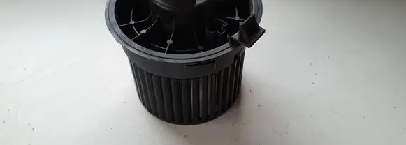 Nissan Leaf I (ZE0) Heater fan/blower