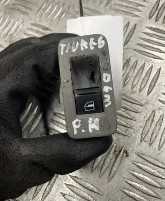 Volkswagen Touareg I Electric window control switch
